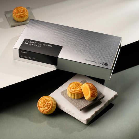 Hong Kong Patisserie La Lune Mooncake – Classic Custard Mooncake (8pcs Gift Box)