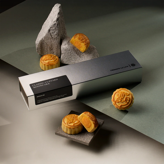 Hong Kong Patisserie La Lune Mooncake – Classic Custard Mooncake (4pcs Gift Box)