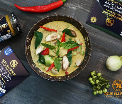Thailand Blue Elephant Handmade Thai Green Curry Sauce (4 servings - 70g)